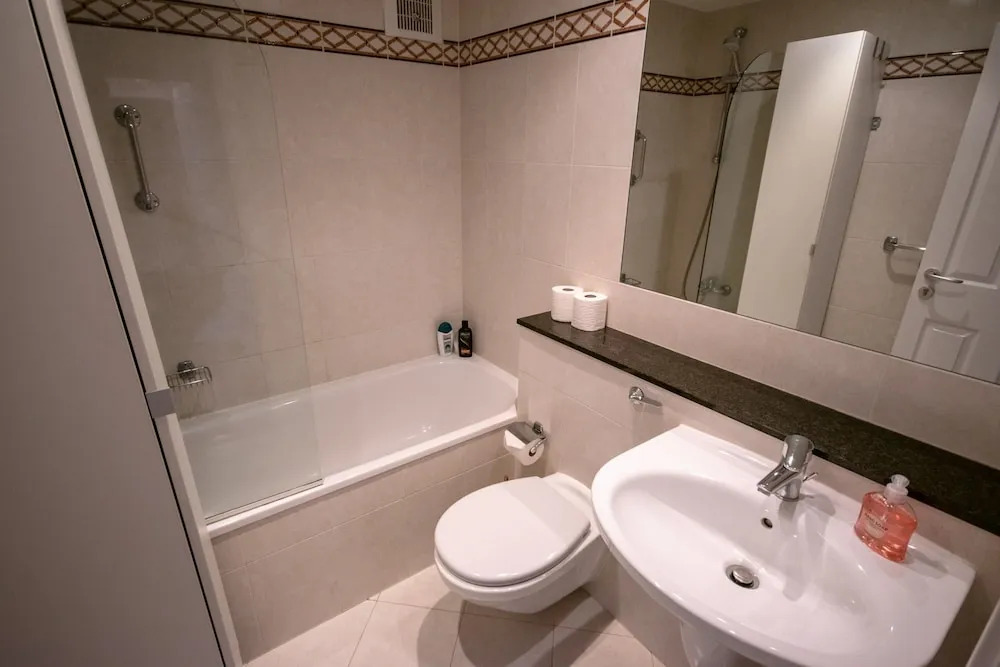 Modern 2 Bedroom Apartment in Dublin City Centre