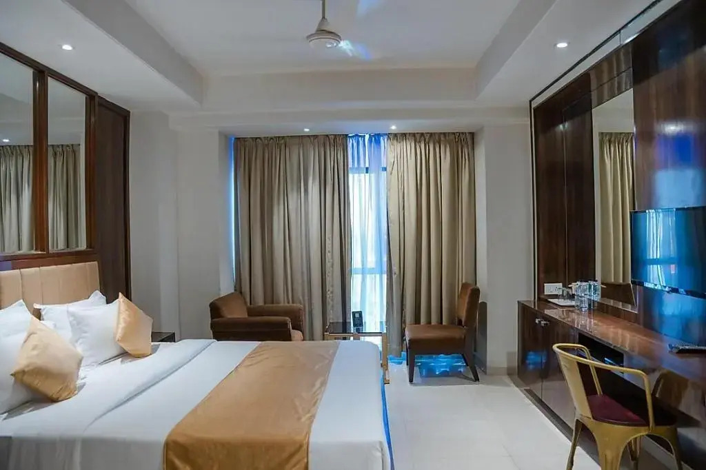 The Shiv Grand