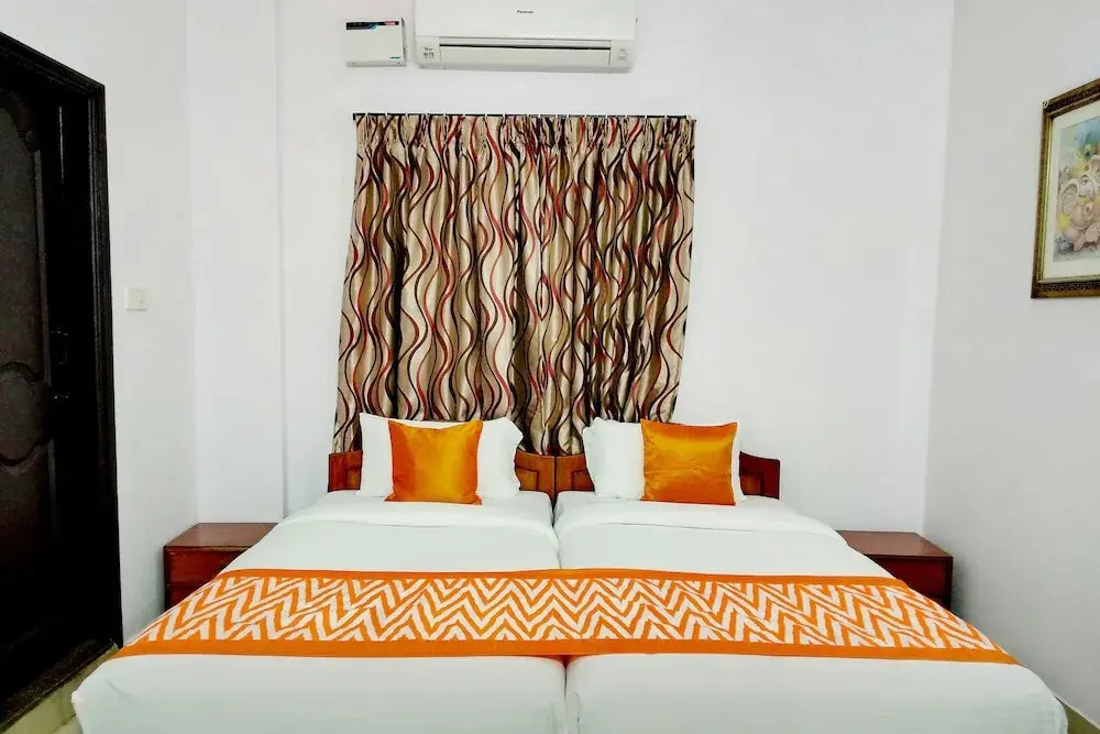 OYO 754 Sapthagiri Residency