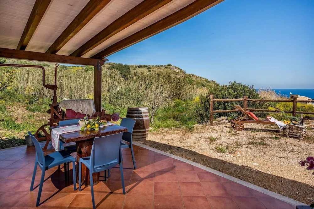 Villa Elena 2 Km from the Natural Reserve of Zingaro