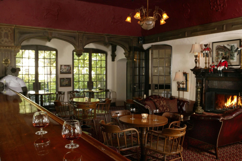 Benbow Historic Inn