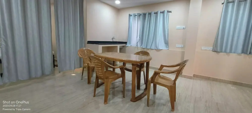 Hotel Padmini Elite