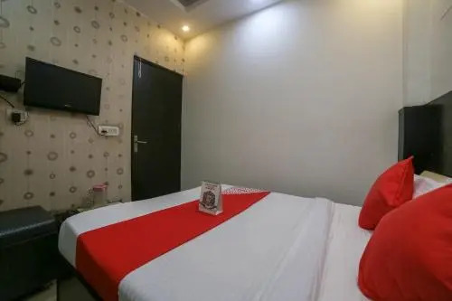 OYO 19875 Hotel West Delhi Inn