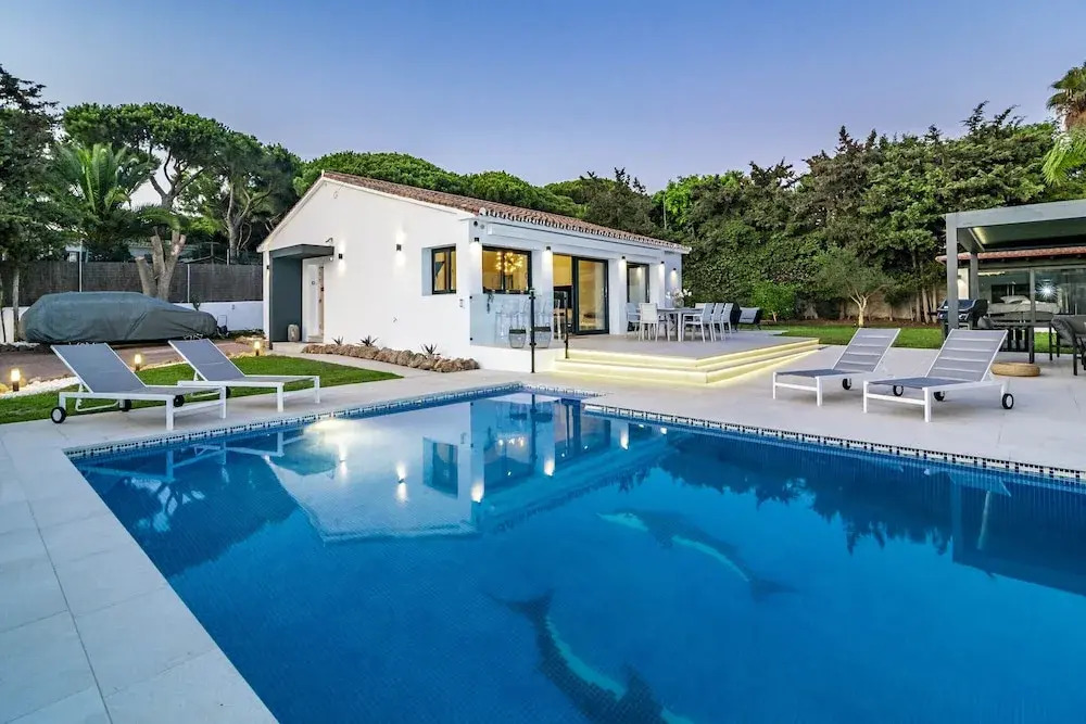 MAR - Luxury Villa Marbesa 400 meters to beach