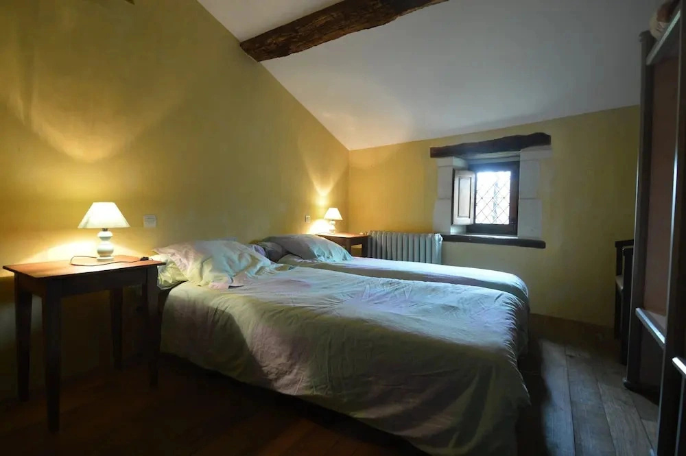 Holiday Home in Thurageau with Private Pool