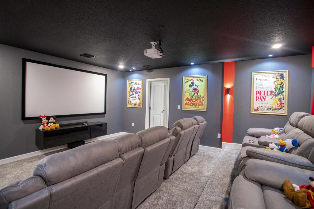 Super luxury home with cinema and game room near Disney