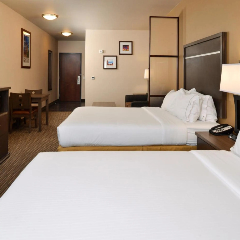 Holiday Inn And Suites Globe