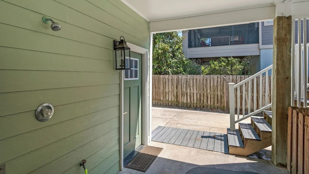 Private Pool in Grayton Beach; 3 Minutes to Beach & Sleeps 14