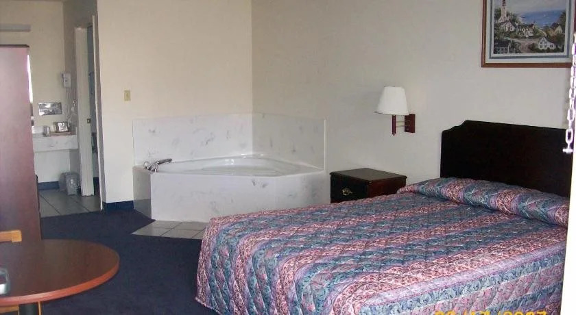 American Inn and Suites White Hall