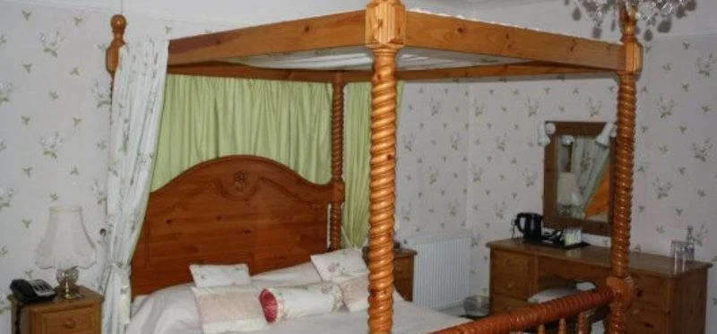 Woodlands Country House