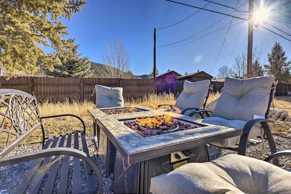 Hike, Bike & Fish: Gem w/ Hot Tub in Woodland Park