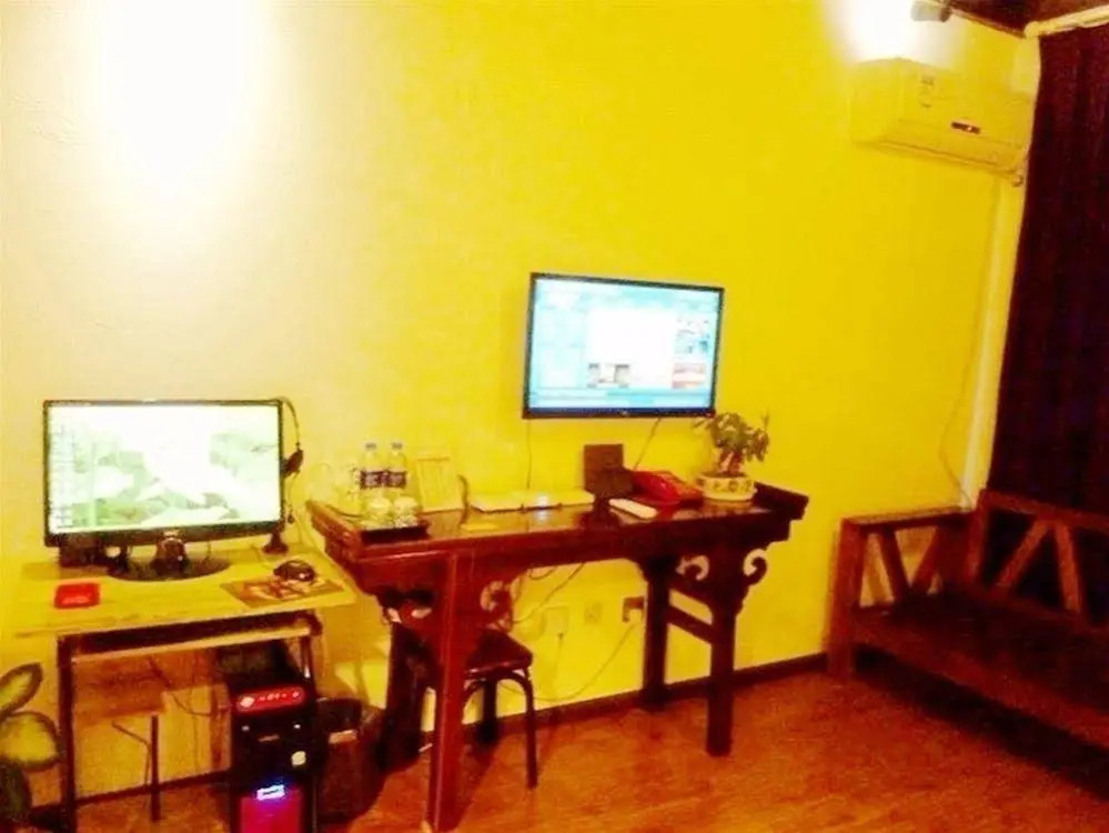Cloud Lake Hotel