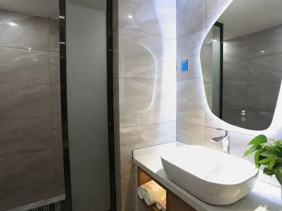 Yueyi Zhixuan Hotel (Huaihua South Railway Station, Wanda)
