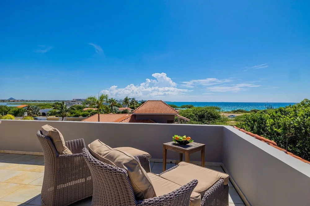 Ocean View 5BR Villa Steps to Beach Privatepool