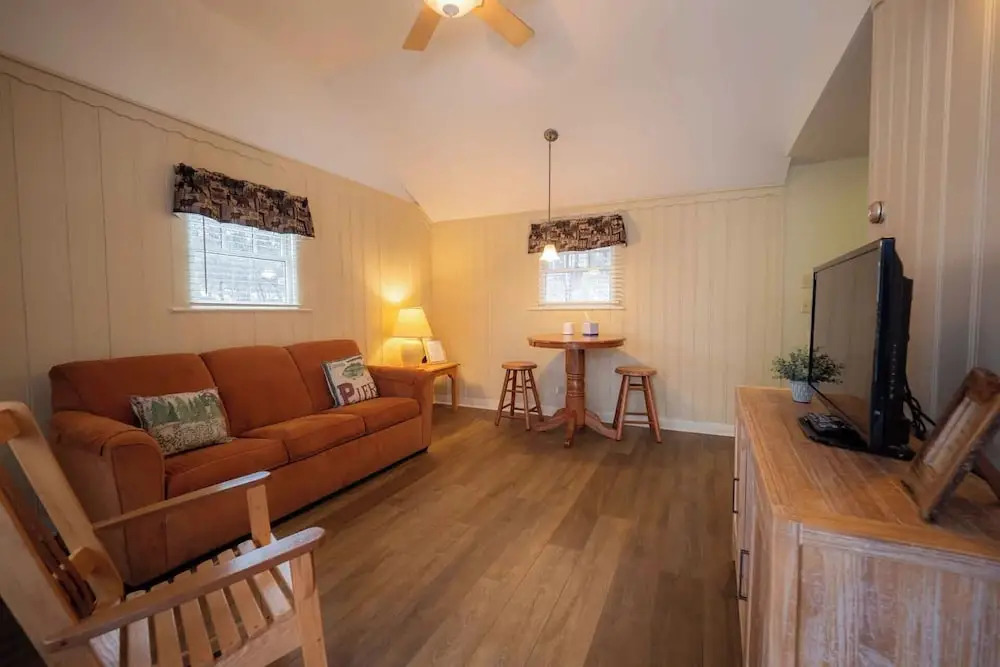 The Snowshoe Lodge