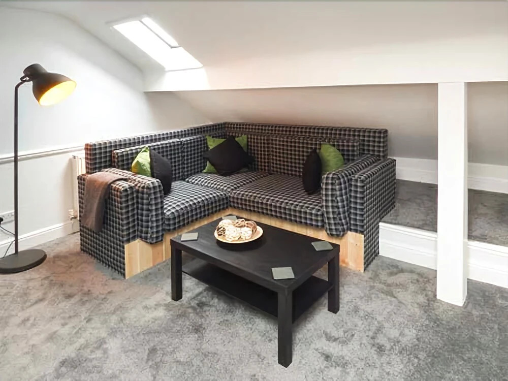 Flat 13 Sandringham Court