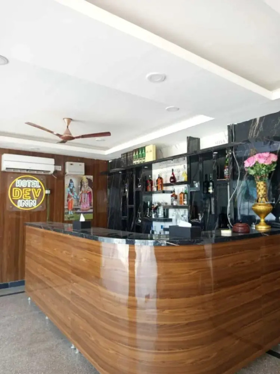 Hotel Dev Inn