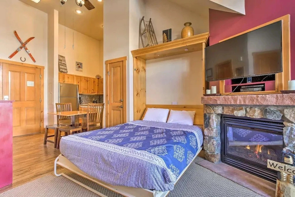 Keystone Studio Vacation Retreat, Hot Tubs, Pool, etc