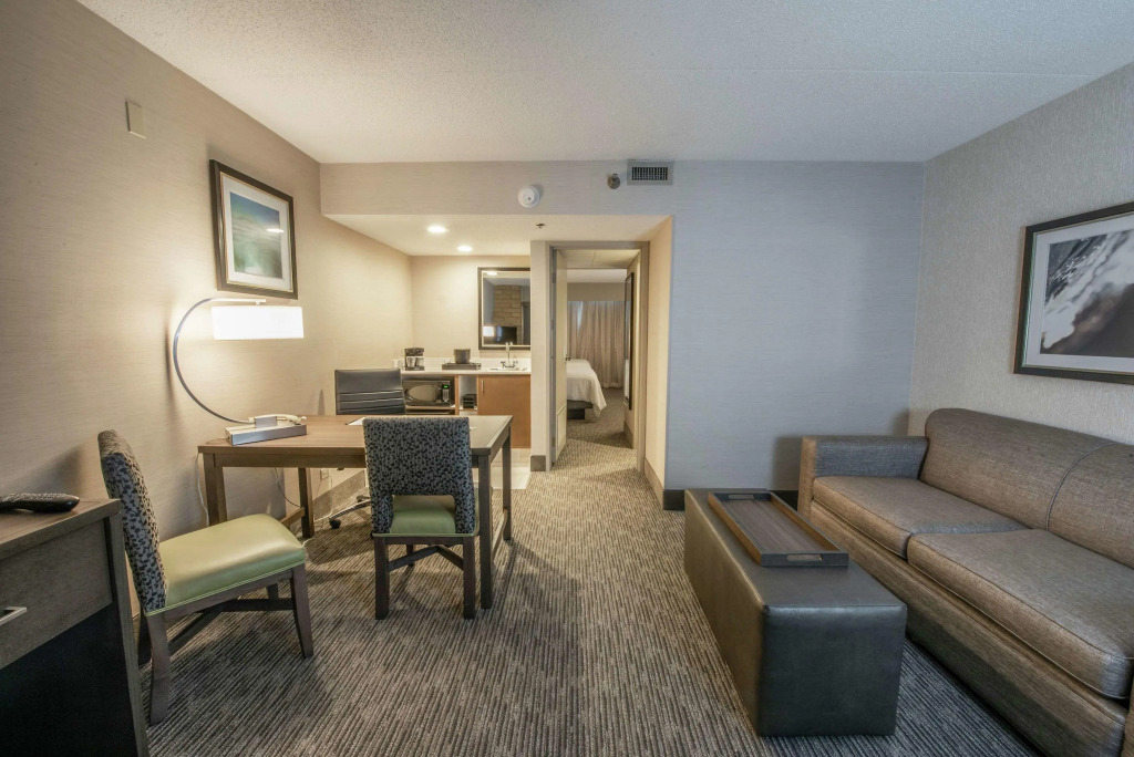 Embassy Suites by Hilton Chicago Schaumburg Woodfield
