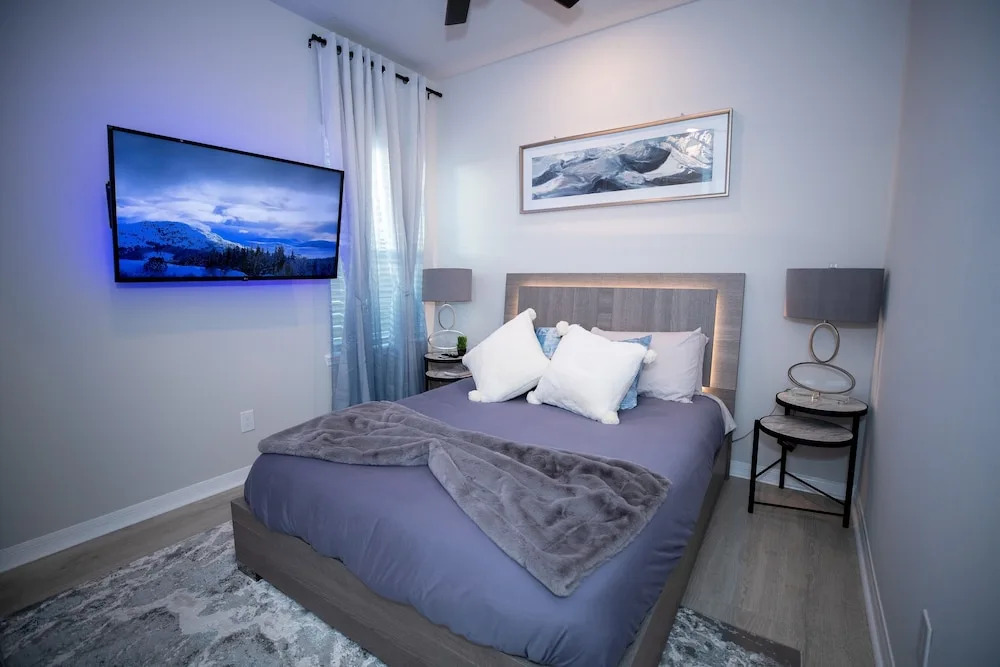 Newly Constructed Modern Pet Friendly Zen Home W/ Private Home Theater & Hot Tub! 1 Bedroom Home by RedAwning