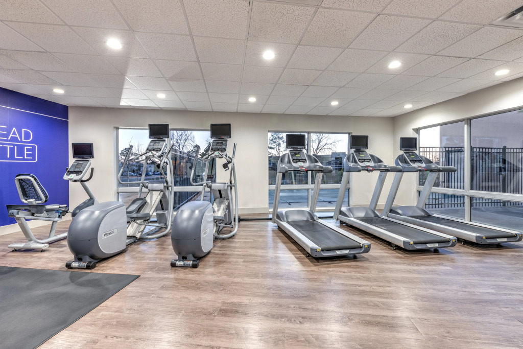 Holiday Inn Express & Suites Moore by IHG