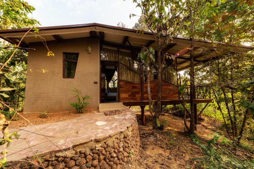 Kanha Jungle Camp
