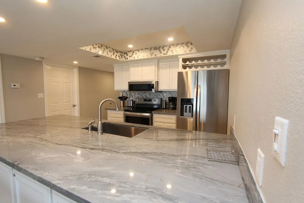 Seabreeze 1 Condominiums