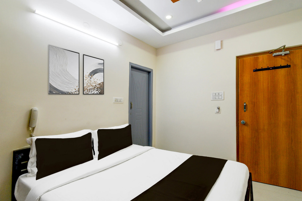 Super Collection O Khajaguda Hills Formerly Sri Balaji Luxury Rooms