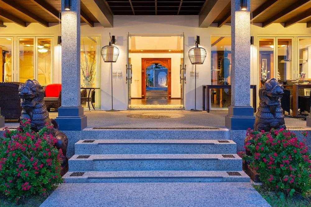 Spectacular Ocean Views 8BR Pool Villa Sawan in Patong! Relax & Play - Billiard, Table football, Gym & Sauna