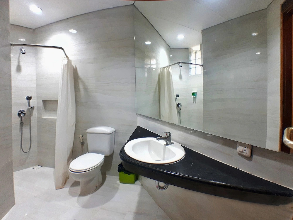 Villa 4-BR Klub Bunga No. 8 Batu Malang