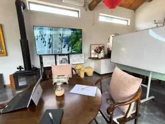 Earth Museum • Artist DIY Homestay (Beijing Badaling Great Wall & Zhan Tianyou Memorial Hall)