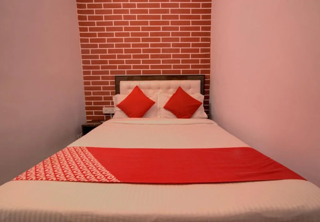 Ashu Bini Hospitality Gokul Dham Film City By OYO Rooms