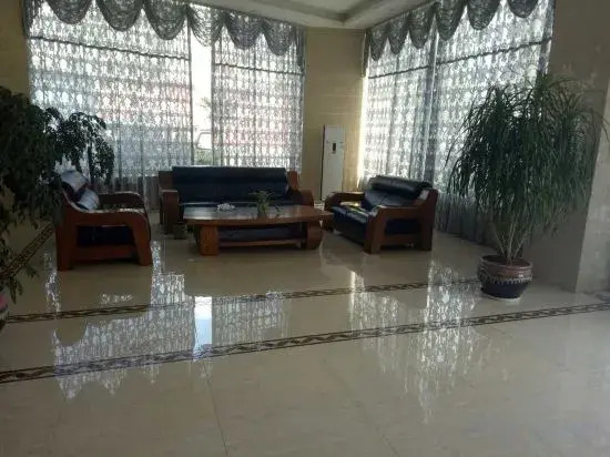 Yingshan Huayi Hotel