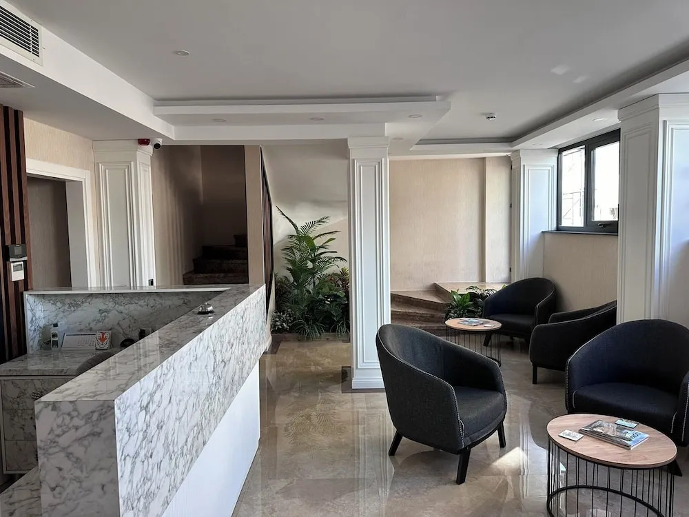 Star Suit Hotel