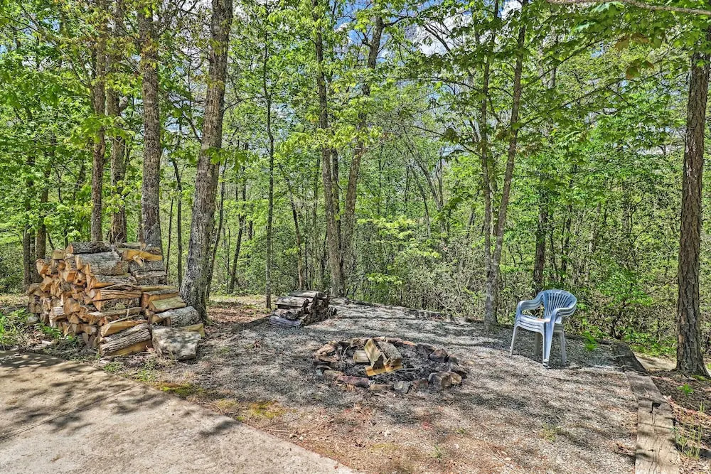 Private Bryson City Ranch Retreat w/ Mtn Views!