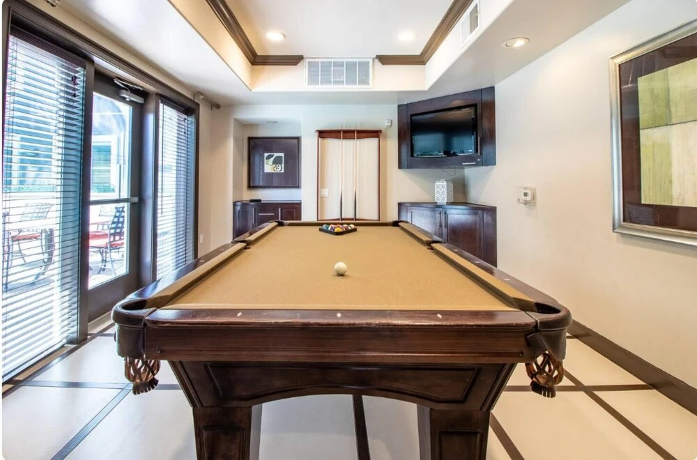 Yes it s Right 2 Suites and 3 Baths in the Heart of San Diego FB2