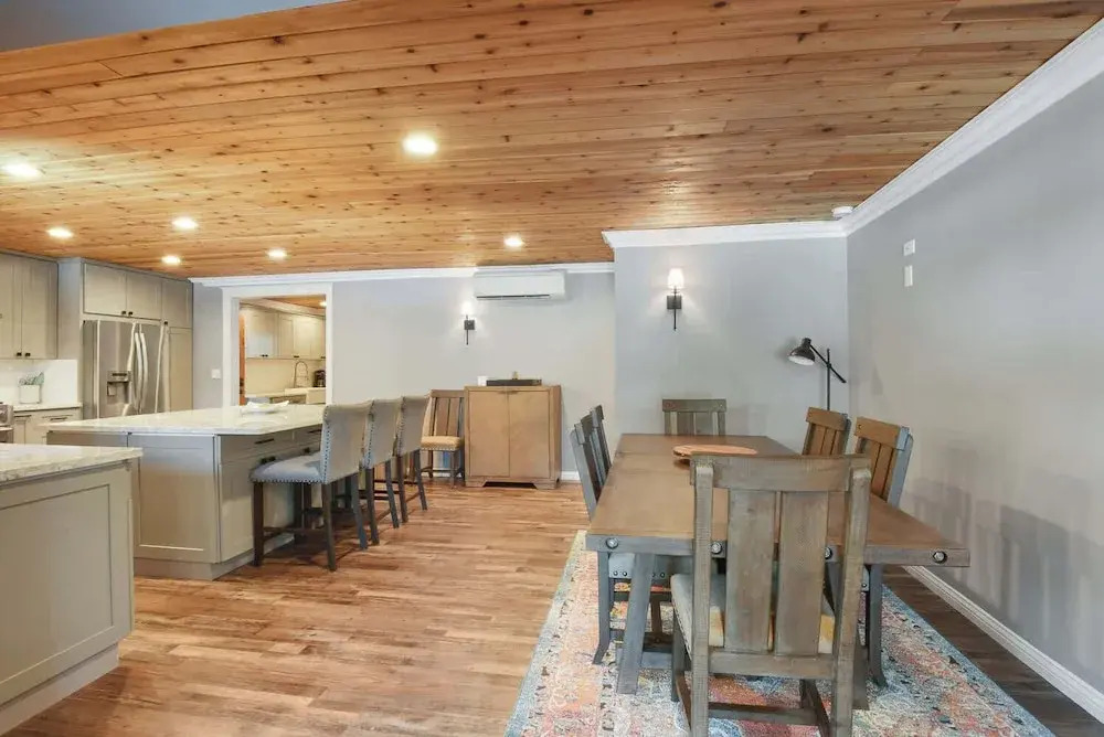 Alpine Chalet Nature Lovers Rejoice! Chic 4 BDR
