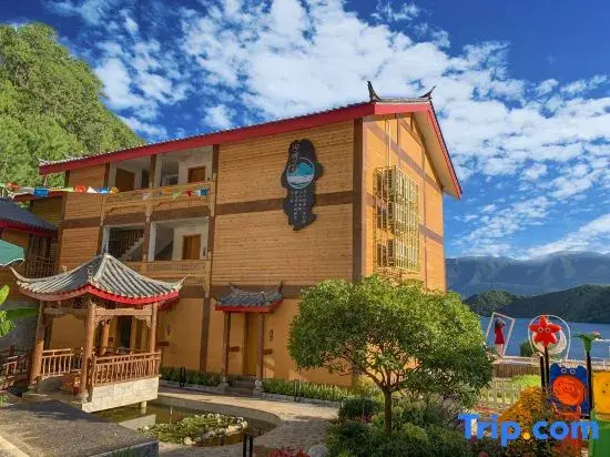 Dream by the Lakeside · Hillside Lakeview Boutique Stay