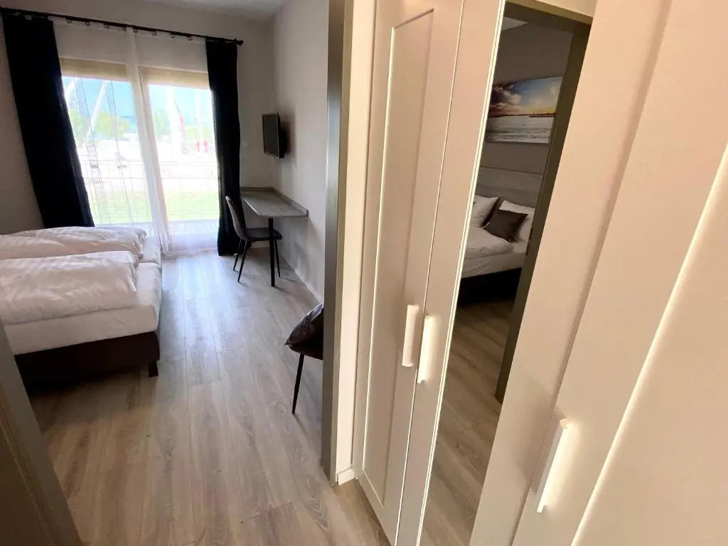 Hotel Holiday