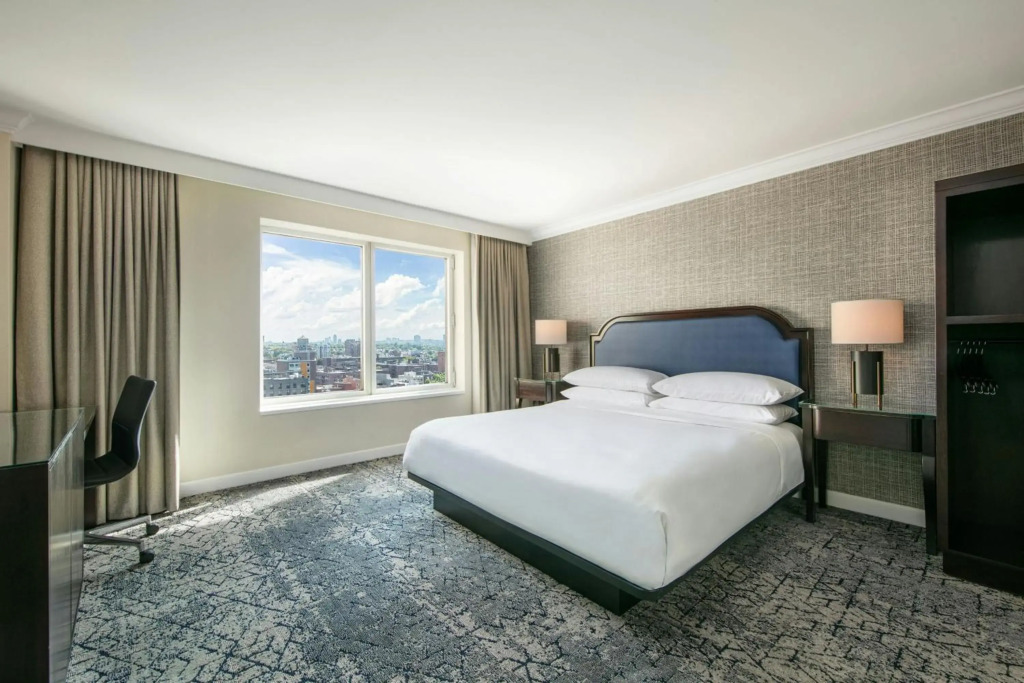 Sheraton LaGuardia East Hotel