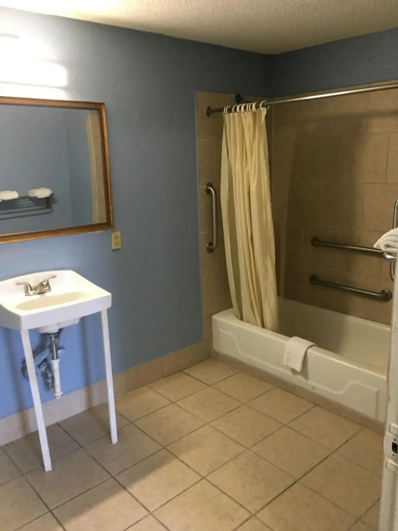 Cumberland Inn Near Downtown - Nashville, TN