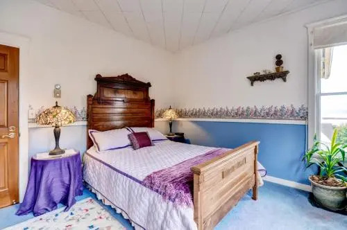 Astoria Inn