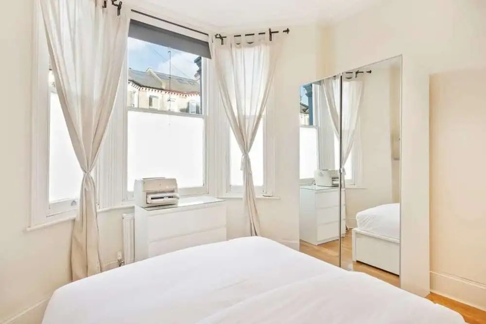 Cosy 2bed Skylight Apt W/patio in Clapham Junction