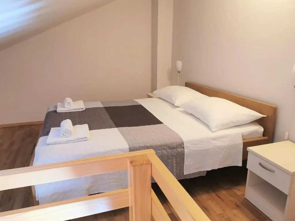 Lenka Apartments II