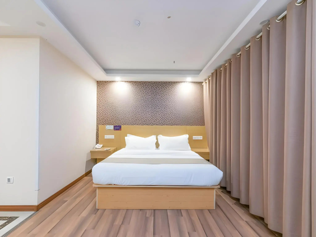 GreenTree Alliance Yinchuan South Bus Station Hotel
