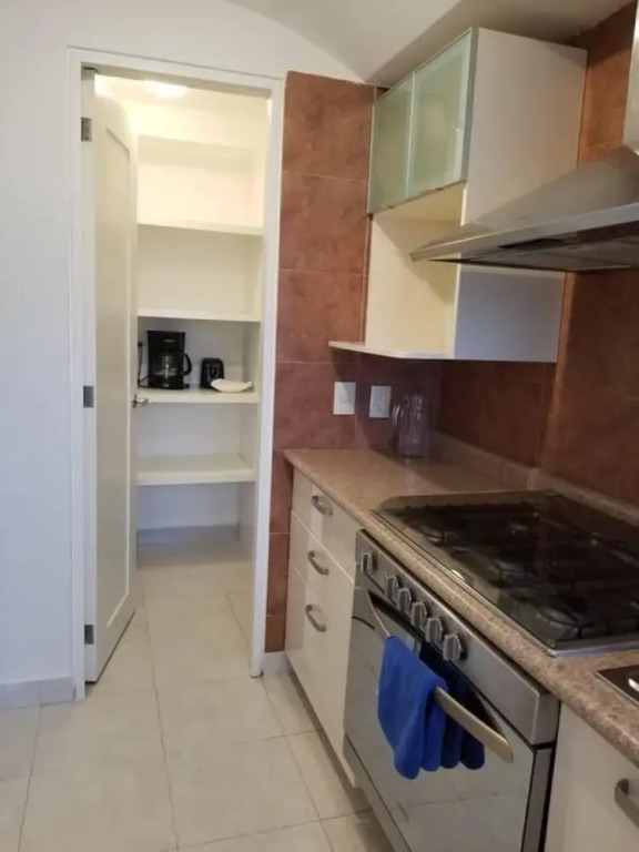 Amazing City Views in Big Apartment With Amenities