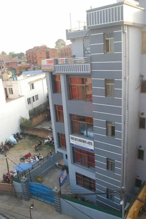 Three Boys Apartment and Guest House