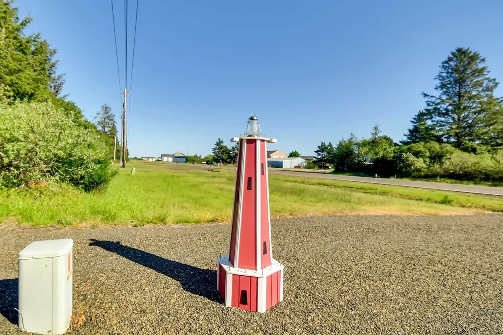 Ocean Shores Retreat w/ Porch & Canal Views!