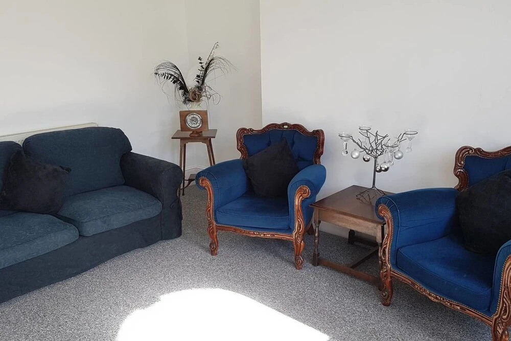 Spacious 2 Bedroom Apartment Sleeps 6 With Parking