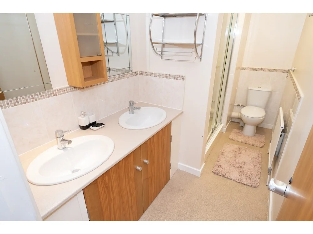 Luxury and Spacious Flat for 6 in the City Centre